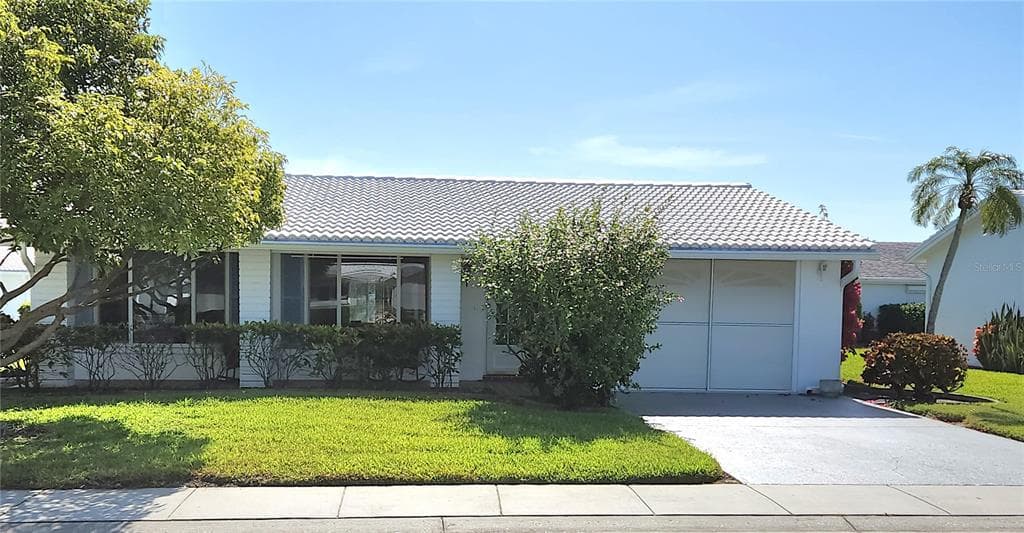 9231 41ST STREET N UNIT 5 PINELLAS PARK, FL 33782