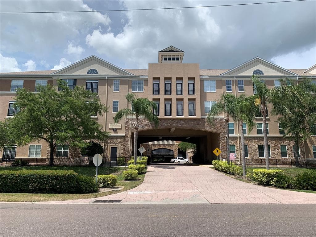 4221 W SPRUCE STREET UNIT 1311