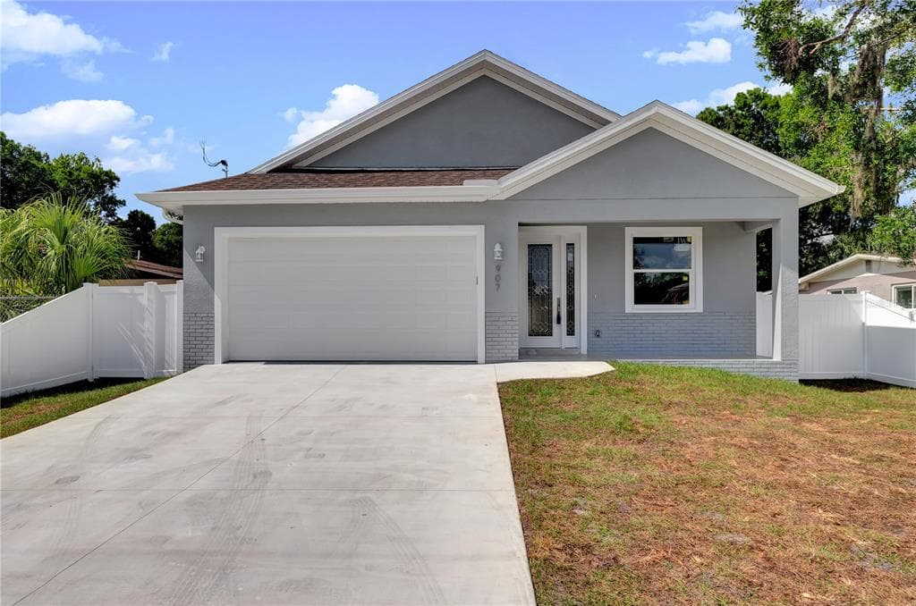 907 ALICIA AVENUE TAMPA, FL 33604