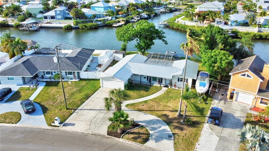469 FLAMINGO DRIVE