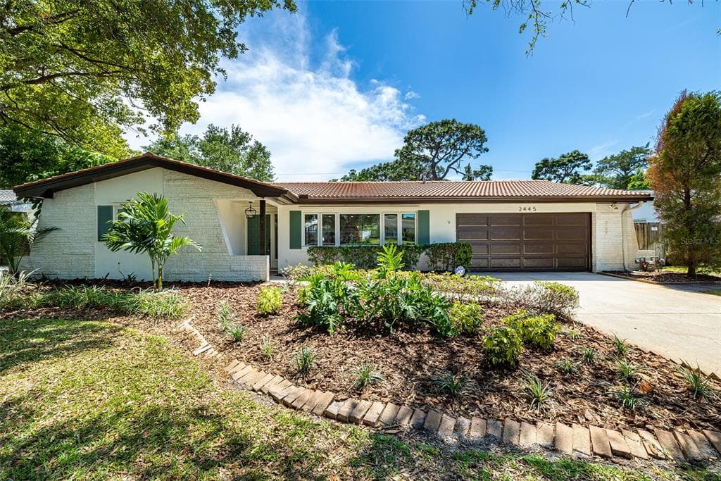2445 SUMMERLIN DRIVE CLEARWATER, FL 33764