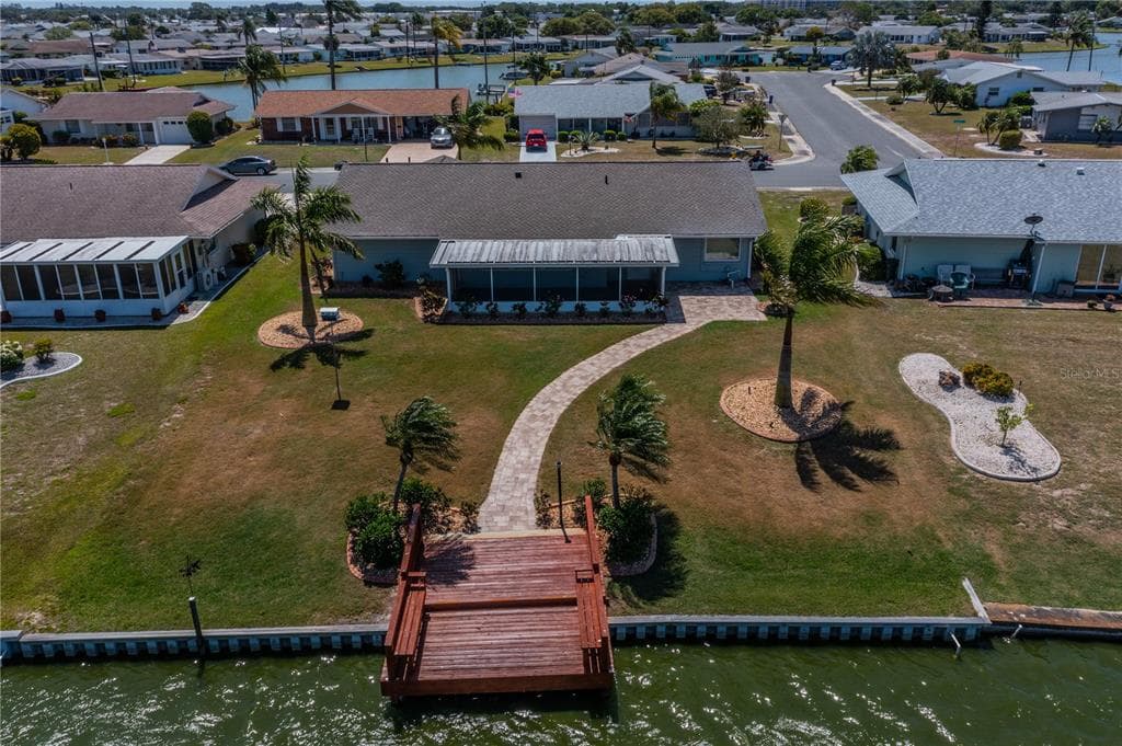 1711 DANBURY DRIVE SUN CITY CENTER, FL 33573
