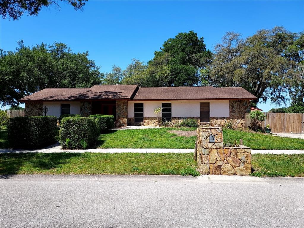 7812 BULLARA DRIVE TEMPLE TERRACE, FL 33637
