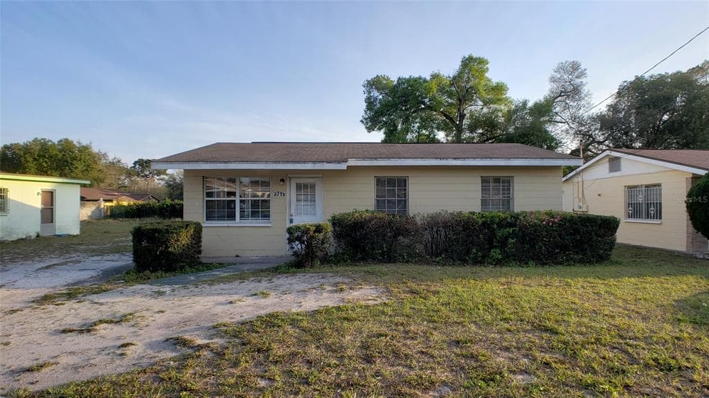 3715 E MCBERRY STREET TAMPA, FL 33610