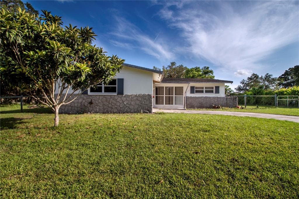 5258 BRODY BOULEVARD WIMAUMA, FL 33598