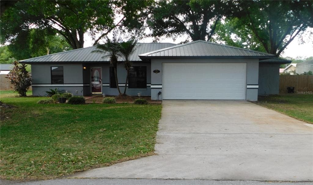 504 EDGEWATER DRIVE POLK CITY, FL 33868