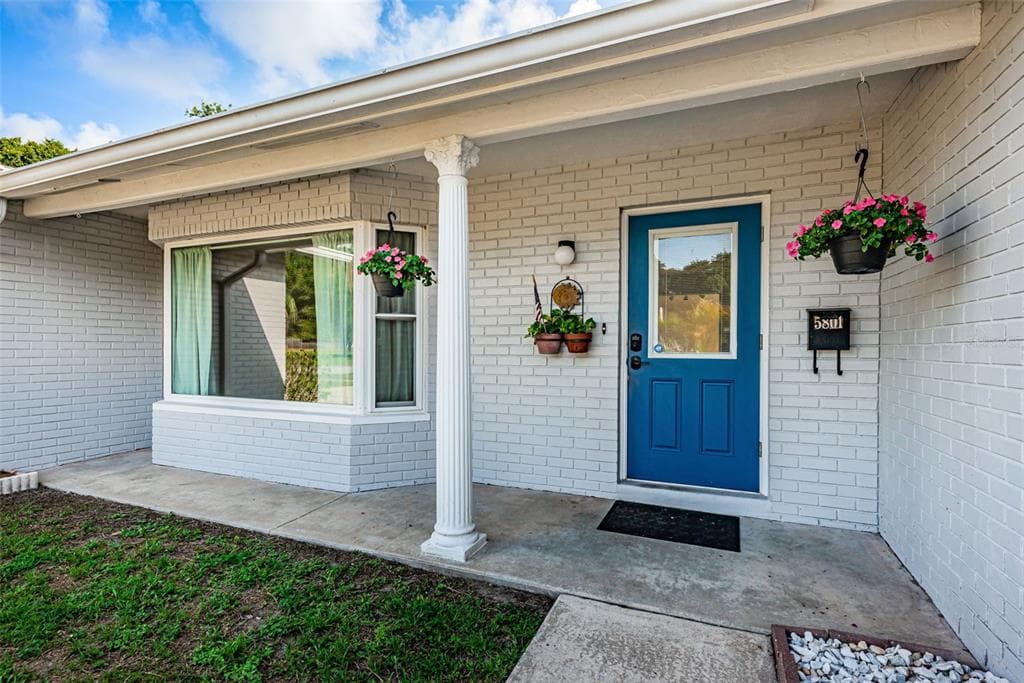 5801 26TH AVENUE N ST PETERSBURG, FL 33710