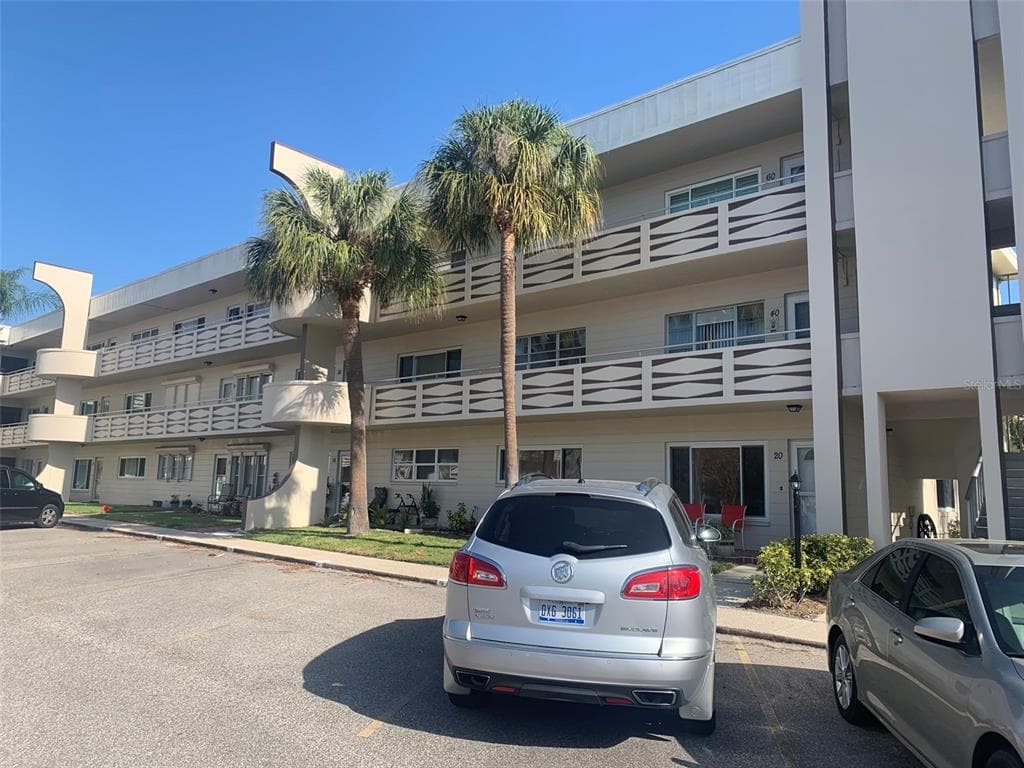 2378 ECUADORIAN WAY UNIT 20 CLEARWATER, FL 33763