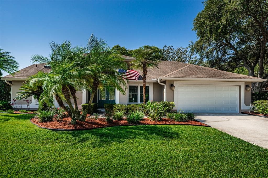 2623 S LAKE SHORE LANE CLEARWATER, FL 33761