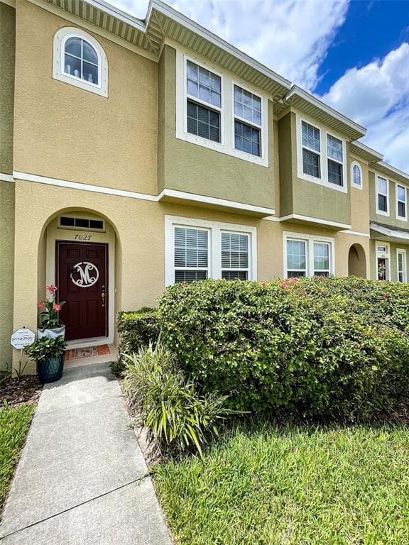 7027 WHITE TREETOP PLACE RIVERVIEW, FL 33578