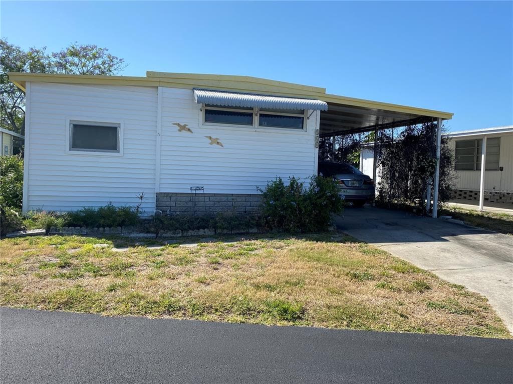 360 MOUNT OAK AVENUE NE UNIT 752 ST PETERSBURG, FL 33702