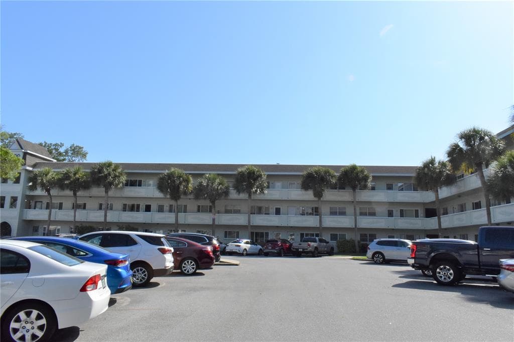 2386 SUMATRAN WAY UNIT 60 CLEARWATER, FL 33763