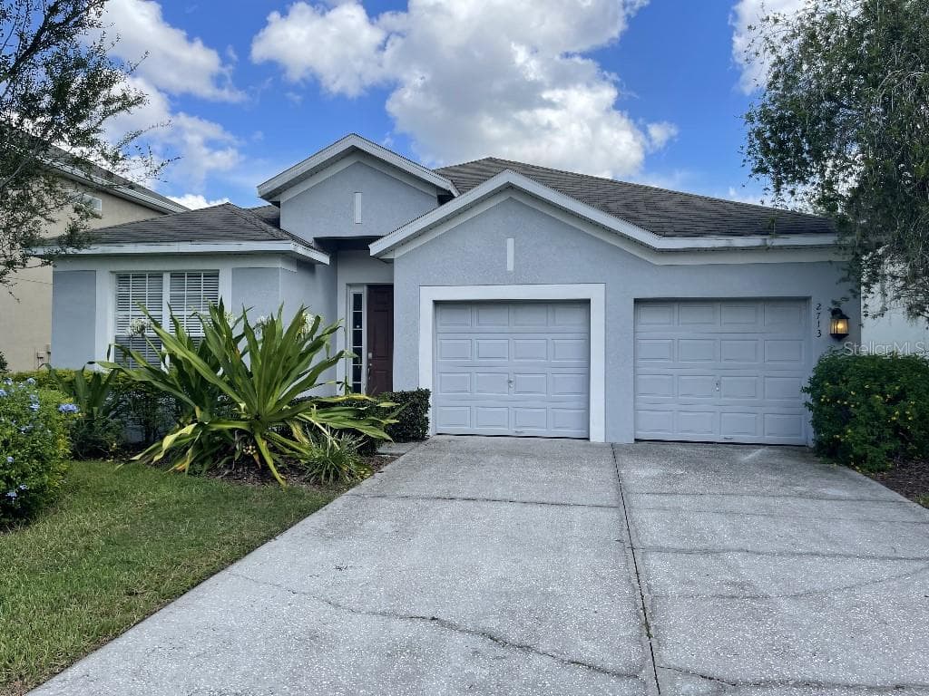 2713 MANESTY LANE KISSIMMEE, FL 34747