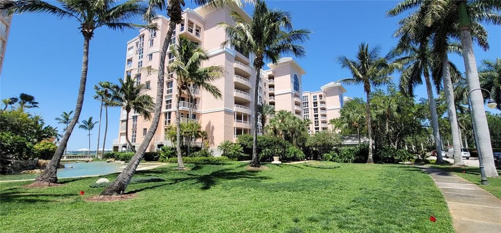 4971 BACOPA LANE S UNIT 402 ST PETERSBURG, FL 33715