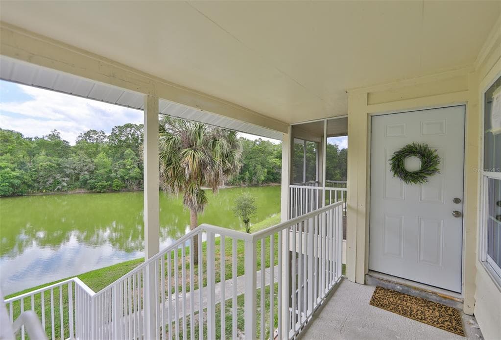 806 LAKE HAVEN SQUARE UNIT 207 BRANDON, FL 33511
