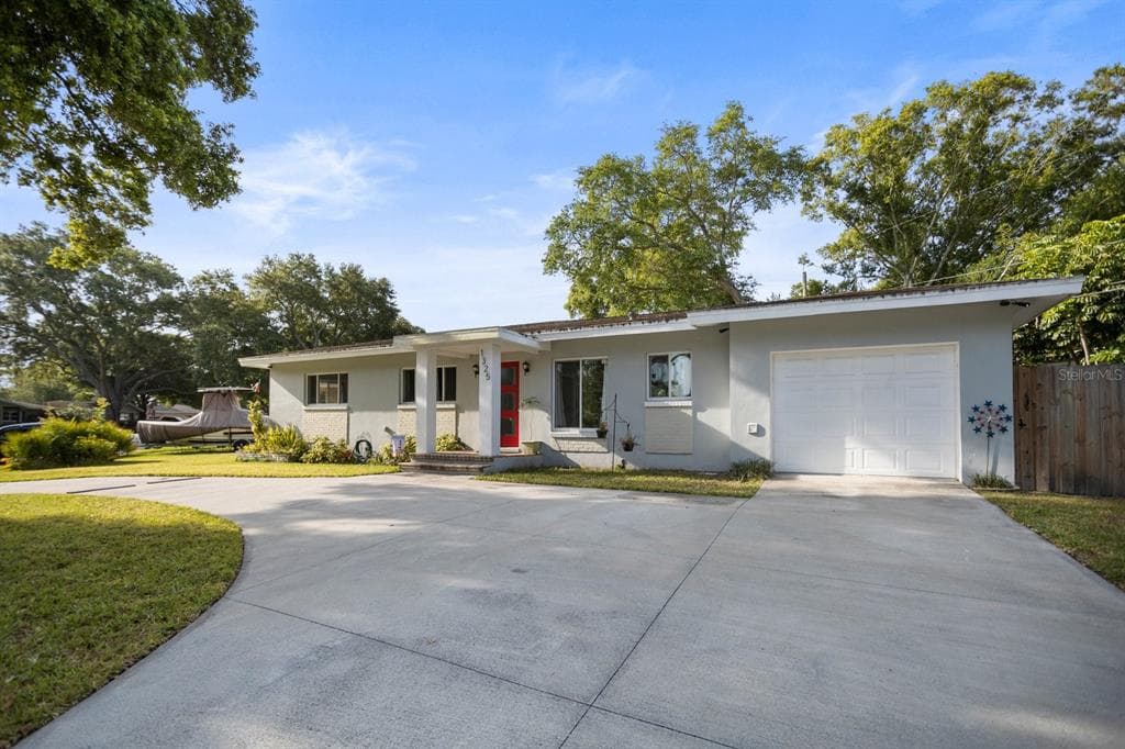 1325 SAINT THOMAS DRIVE CLEARWATER, FL 33756