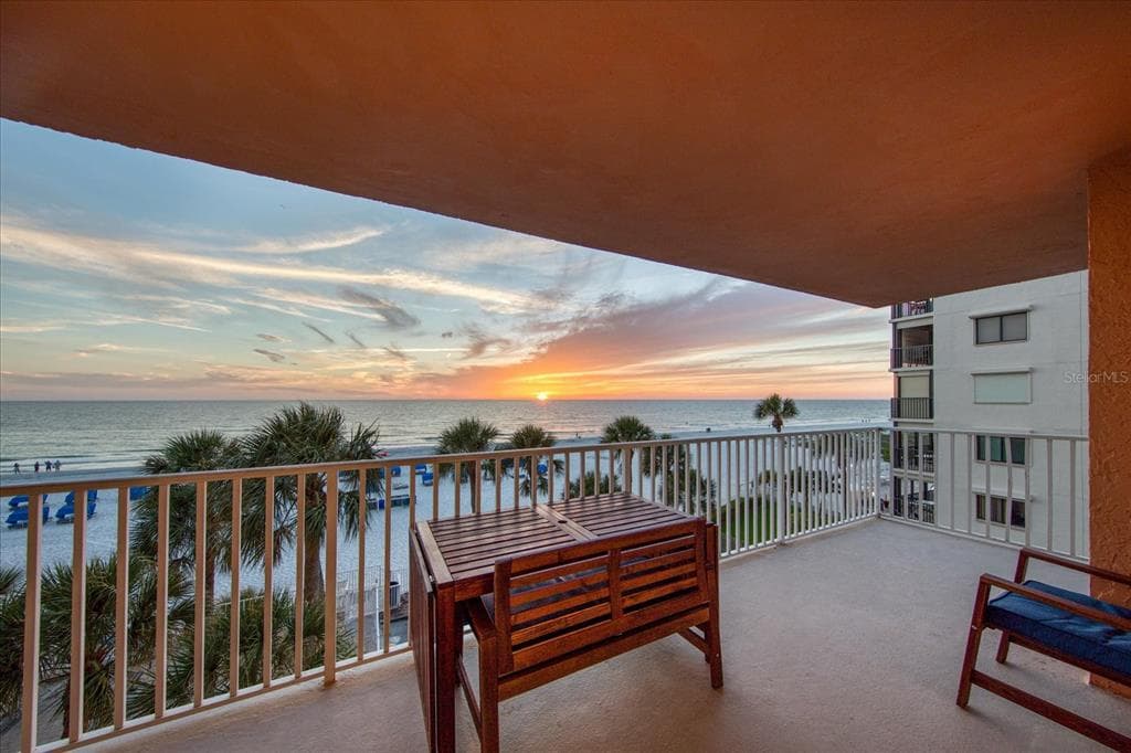 20002 GULF BOULEVARD UNIT 2406 INDIAN SHORES, FL 33785