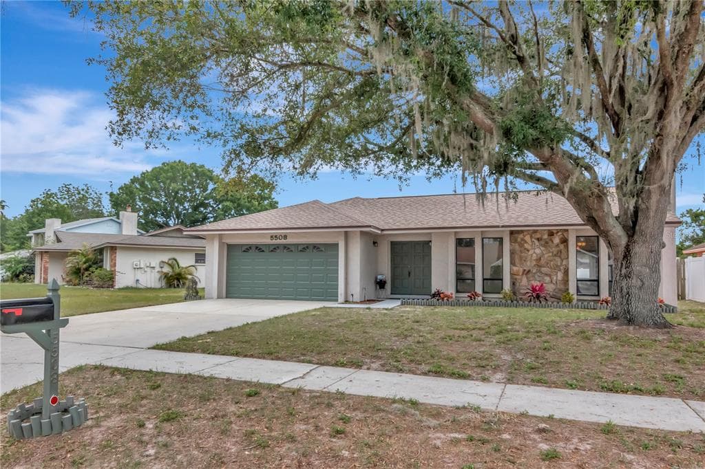 5508 RAVEN COURT TAMPA, FL 33625