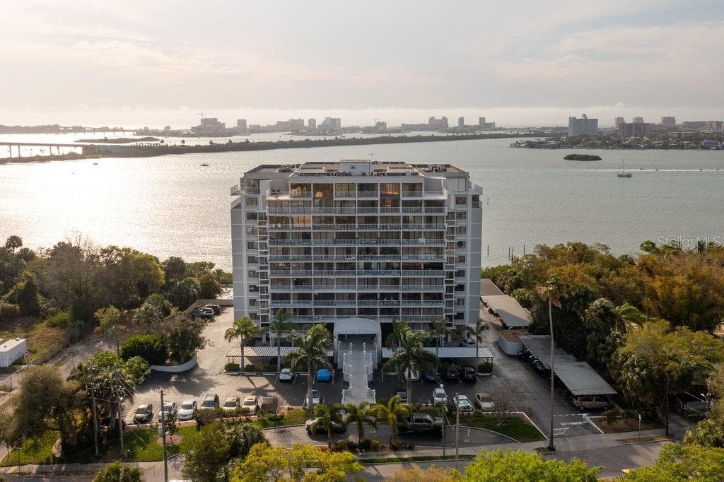 500 N OSCEOLA AVENUE UNIT 303 CLEARWATER, FL 33755