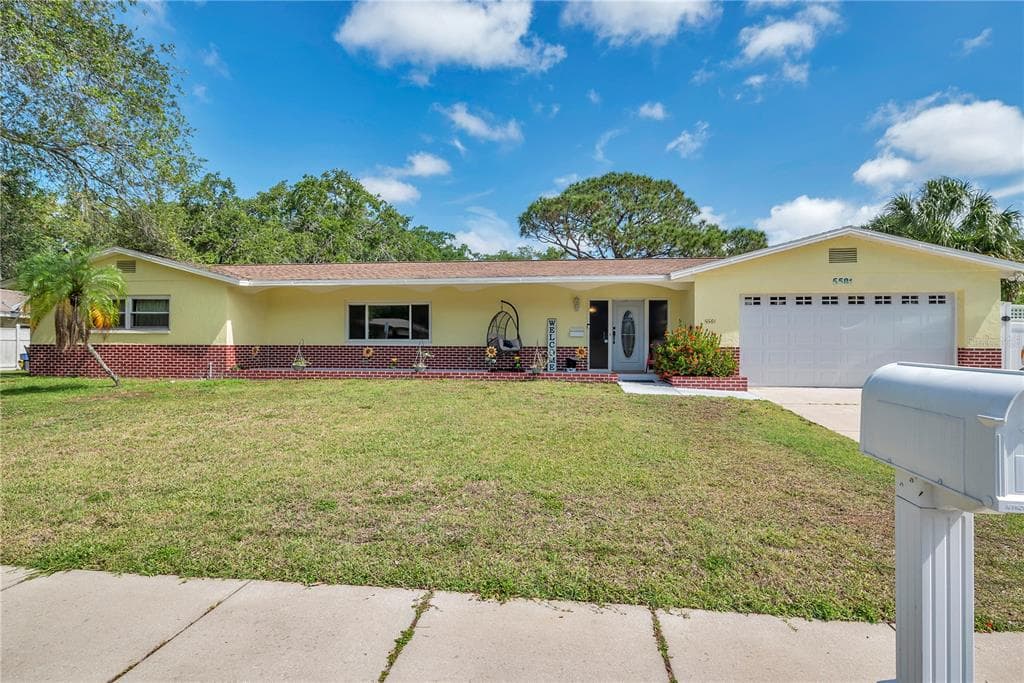 5581 80TH PLACE N PINELLAS PARK, FL 33781