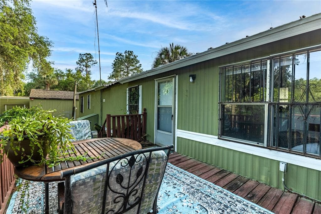 106 IDA BOULEVARD INTERLACHEN, FL 32148