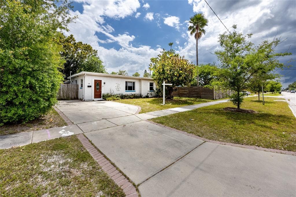 136 83RD AVENUE N ST PETERSBURG, FL 33702