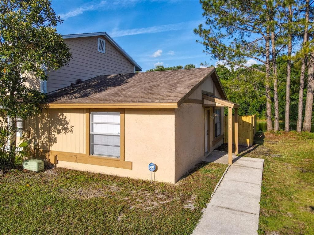 14101 VILLAGE VIEW DRIVE TAMPA, FL 33624