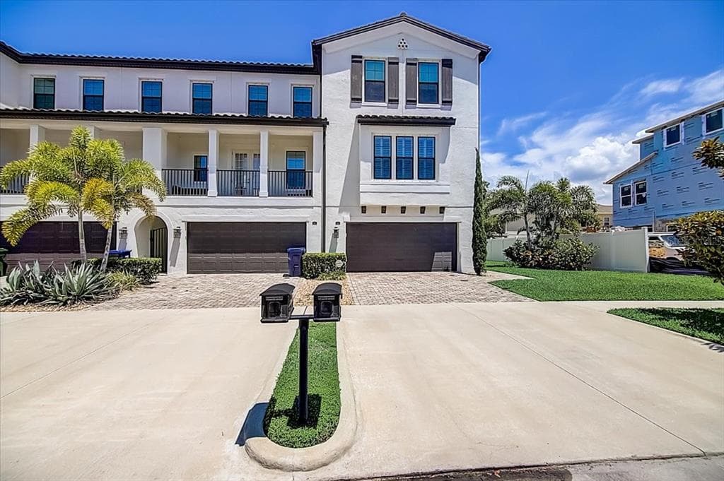 2621 W PLATT STREET TAMPA, FL 33609