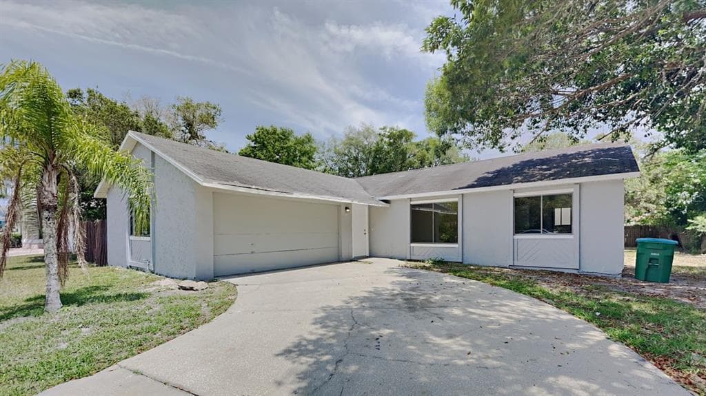 1089 MCCORMICK DRIVE DELTONA, FL 32725