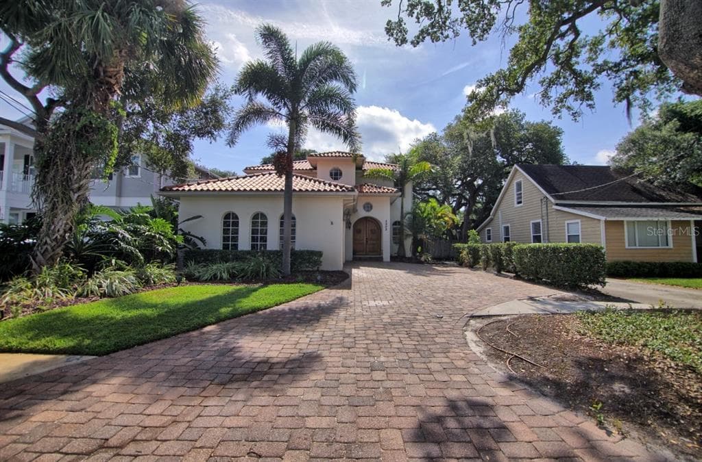 5908 S SWITZER AVENUE TAMPA, FL 33611