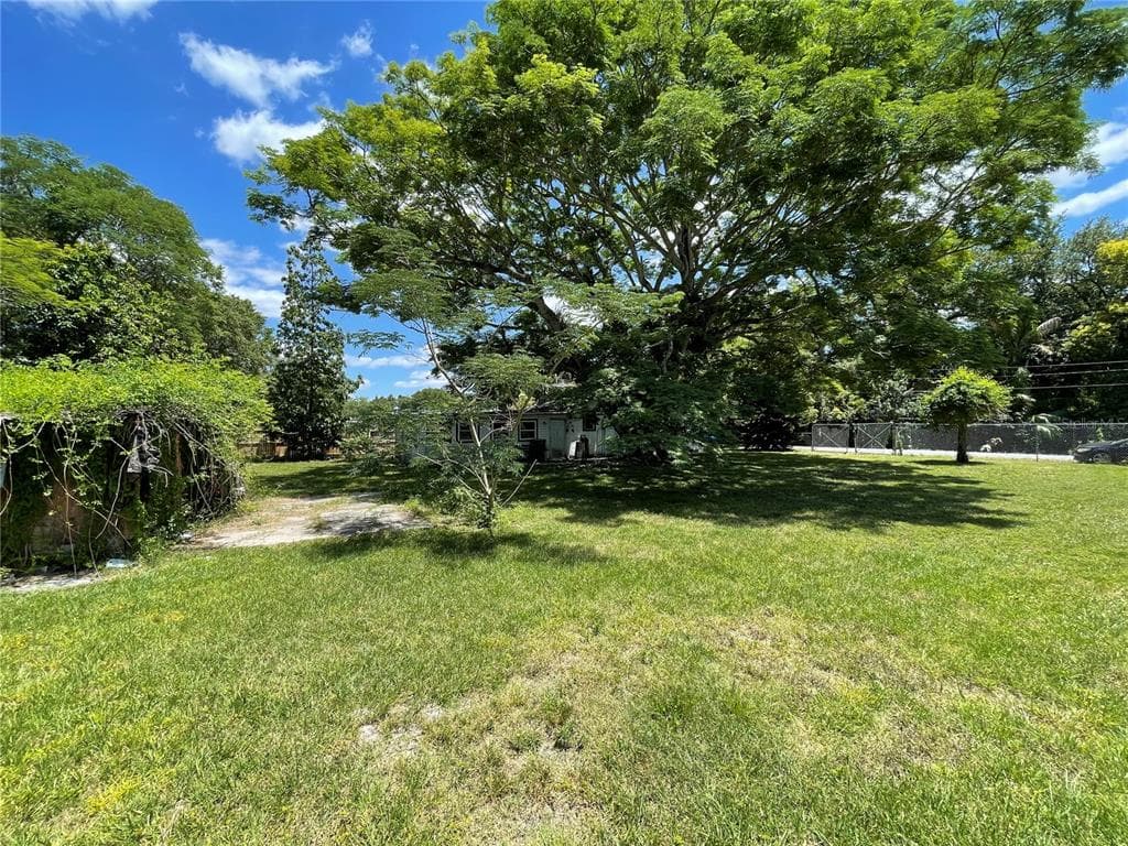 719 CAROL TERRACE KISSIMMEE, FL 34744