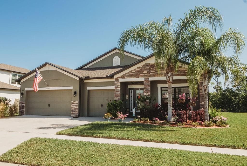 18607 CORTES CREEK BOULEVARD SPRING HILL, FL 34610