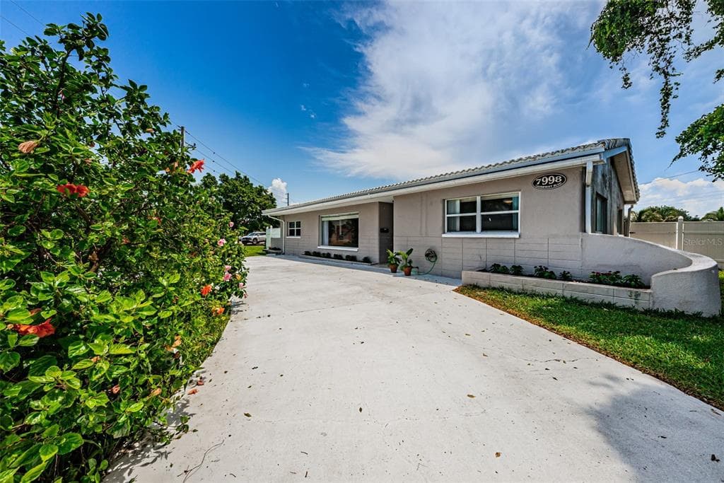 7998 CAUSEWAY BOULEVARD N ST PETERSBURG, FL 33707