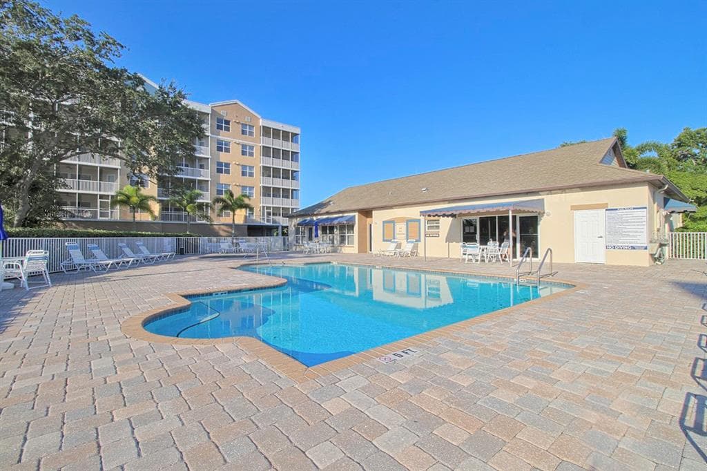 960 STARKEY ROAD UNIT 10403 LARGO, FL 33771