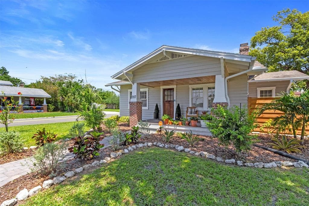207 N TAMPANIA AVENUE