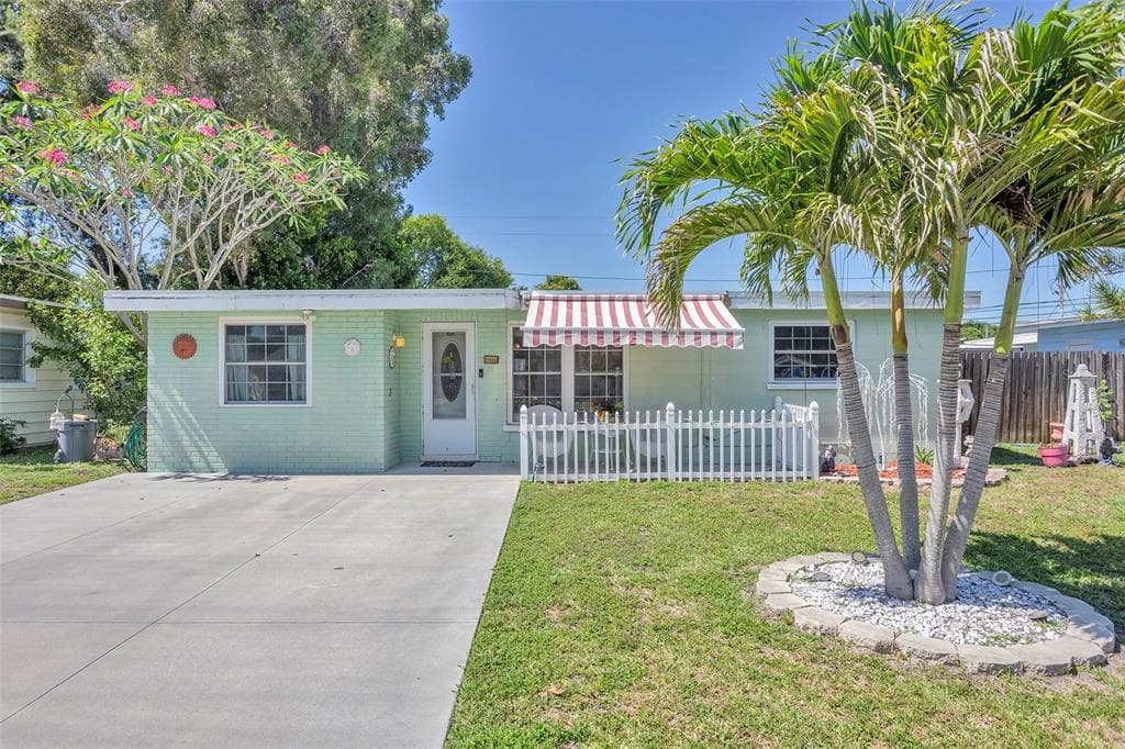 10595 104TH AVENUE LARGO, FL 33773