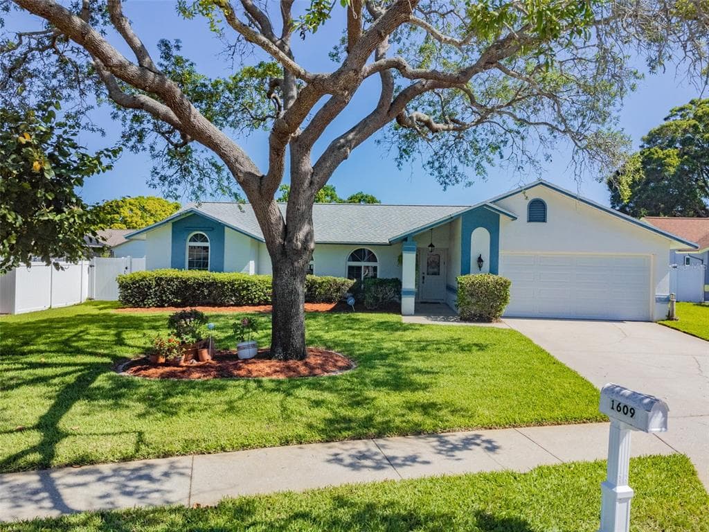 1609 VIRGINIA AVENUE PALM HARBOR, FL 34683