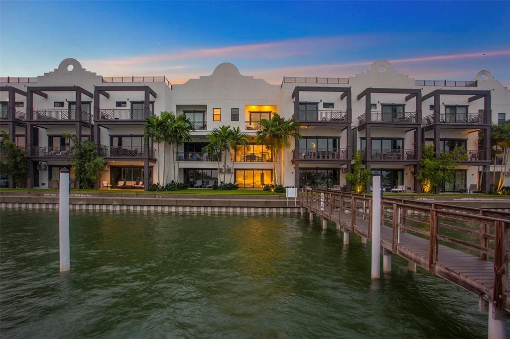 152 BRIGHTWATER DR UNIT 5 CLEARWATER, FL 33767