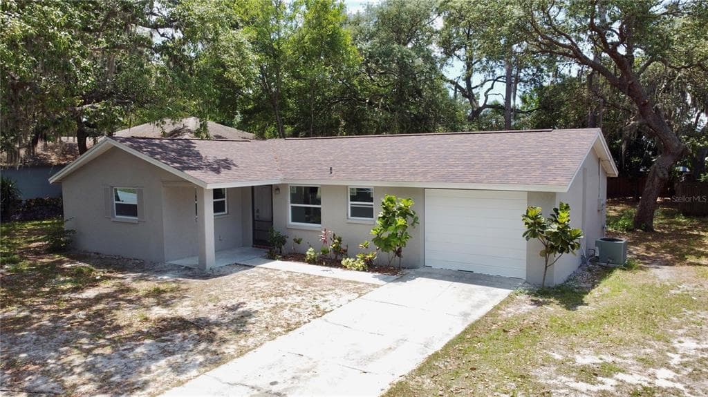 5748 RIDDLE ROAD HOLIDAY, FL 34690