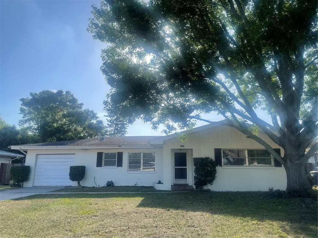1829 LOMBARDY DRIVE CLEARWATER, FL 33755