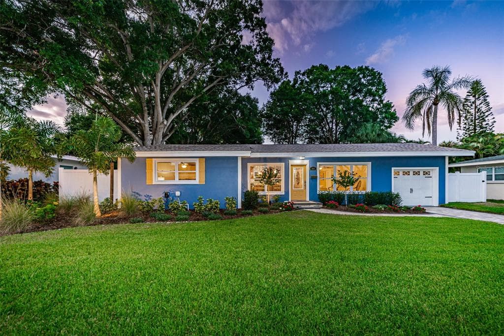 906 PONCE DE LEON BOULEVARD BELLEAIR, FL 33756