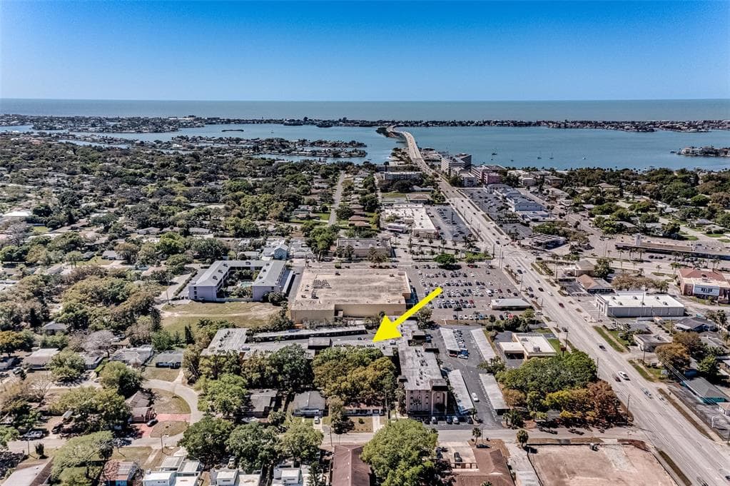 2525 W BAY DRIVE UNIT C-32 BELLEAIR BLUFFS, FL 33770