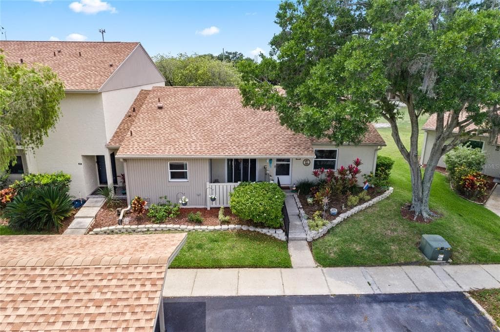 40 POOLE PLACE OLDSMAR, FL 34677