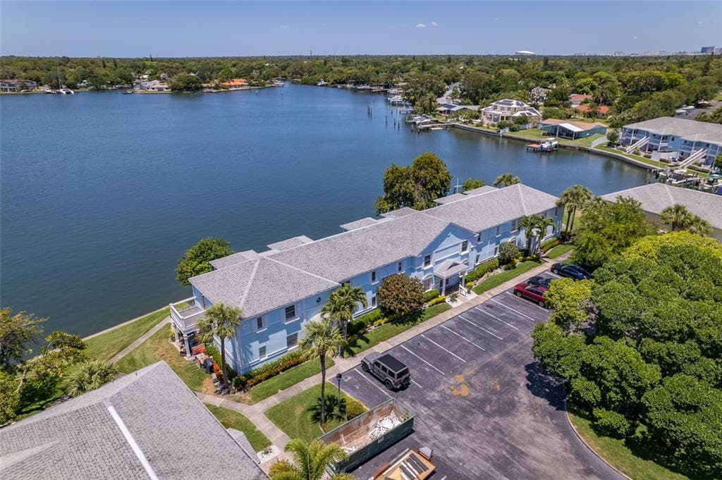 5003 STARFISH DRIVE SE UNIT B ST PETERSBURG, FL 33705