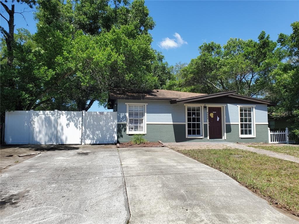 4604 N 72ND STREET TAMPA, FL 33610