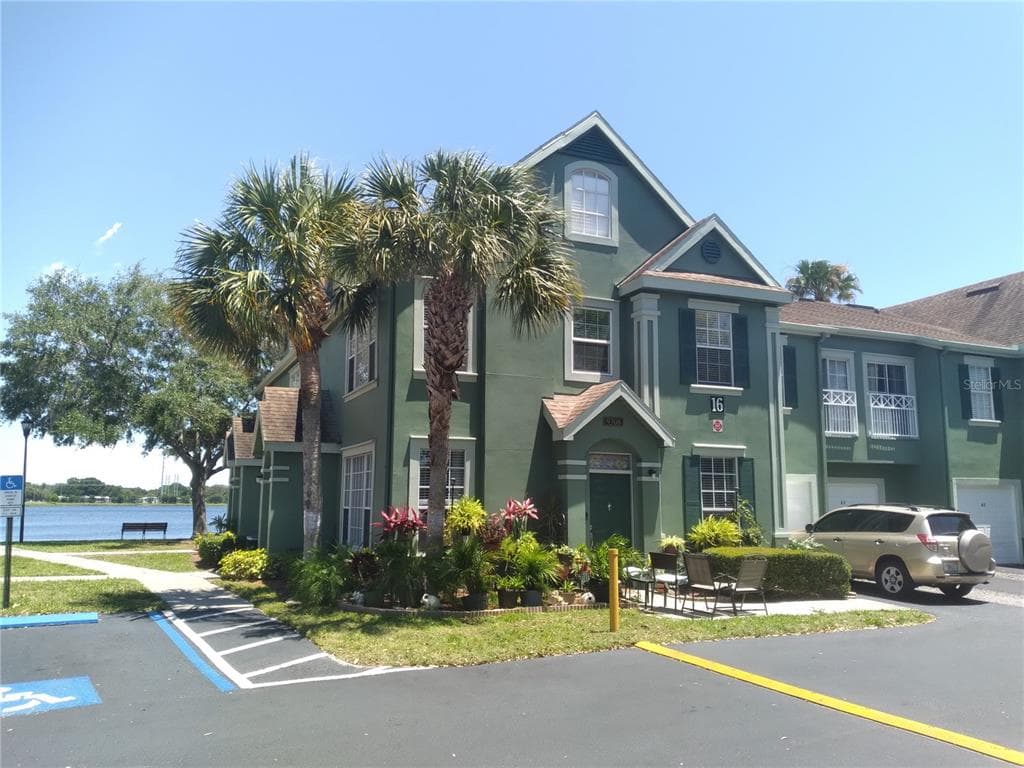 9306 LAKE CHASE ISLAND WAY UNIT 9306 TAMPA, FL 33626