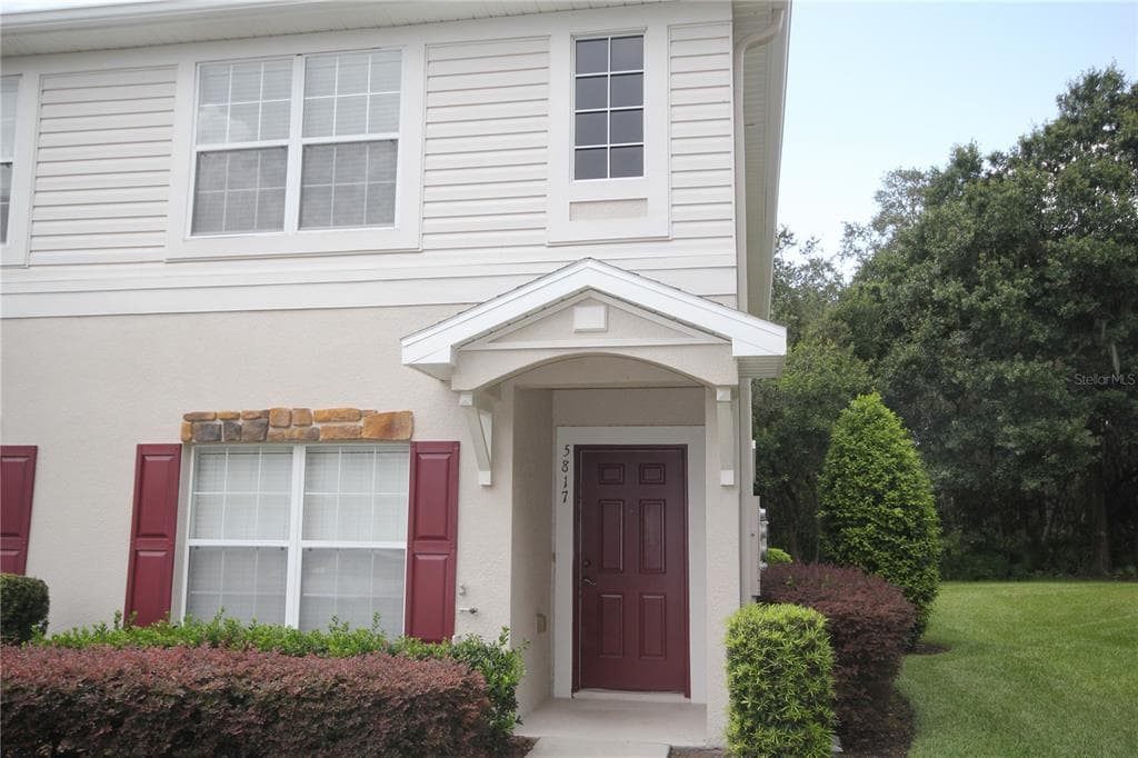 5817 FISHHAWK RIDGE DRIVE LITHIA, FL 33547