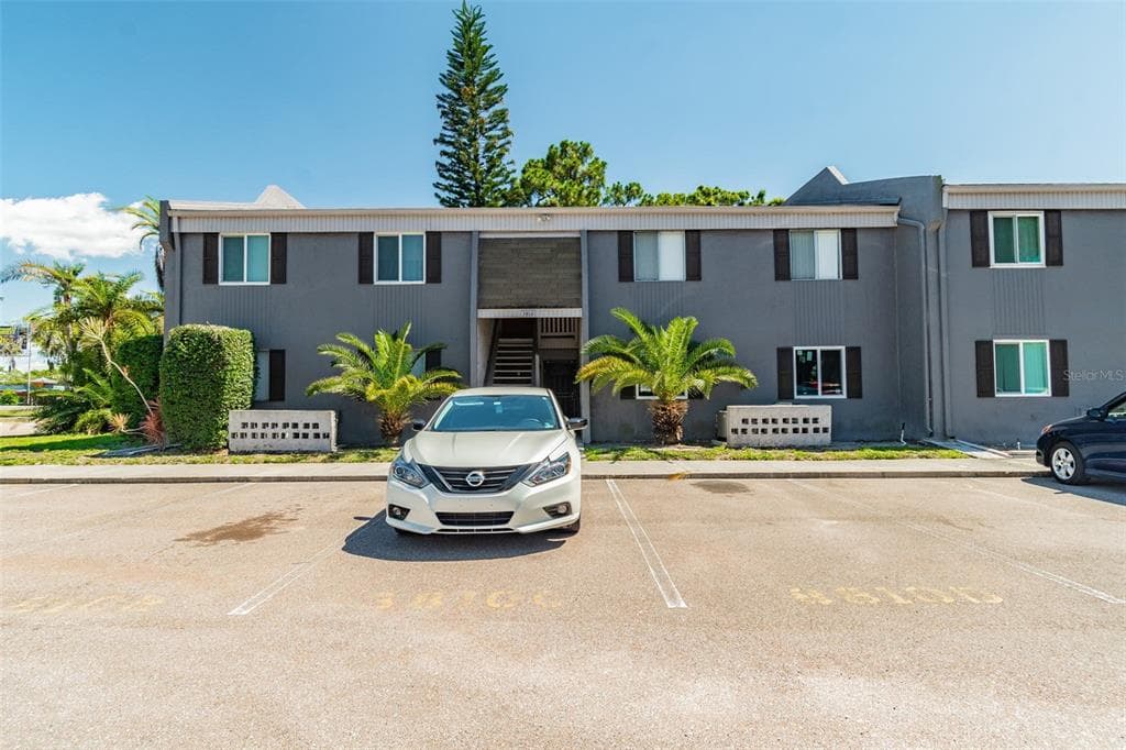 3810 CORTEZ DRIVE UNIT D TAMPA, FL 33614