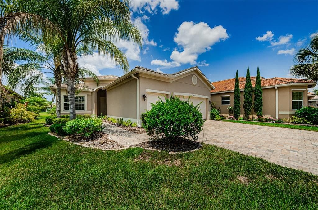 16155 COQUINA BAY LANE WIMAUMA, FL 33598