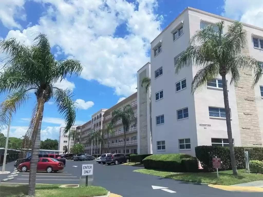 5623 80TH STREET N UNIT 416 ST PETERSBURG, FL 33709